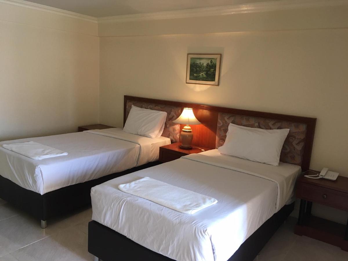 Jumbotel Hotel Бангкок Экстерьер фото