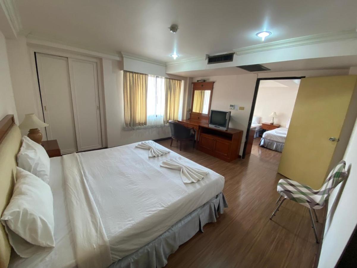 Jumbotel Hotel Бангкок Экстерьер фото