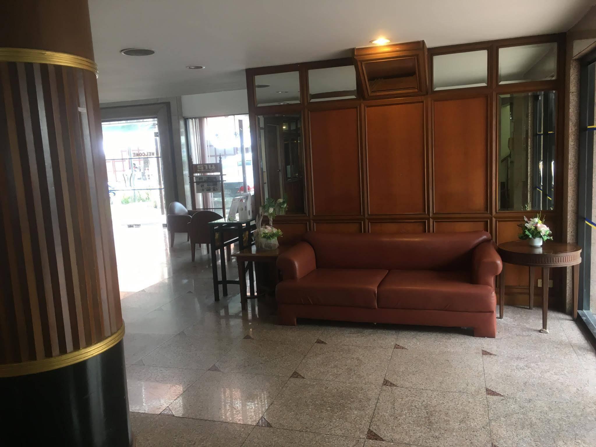 Jumbotel Hotel Бангкок Экстерьер фото