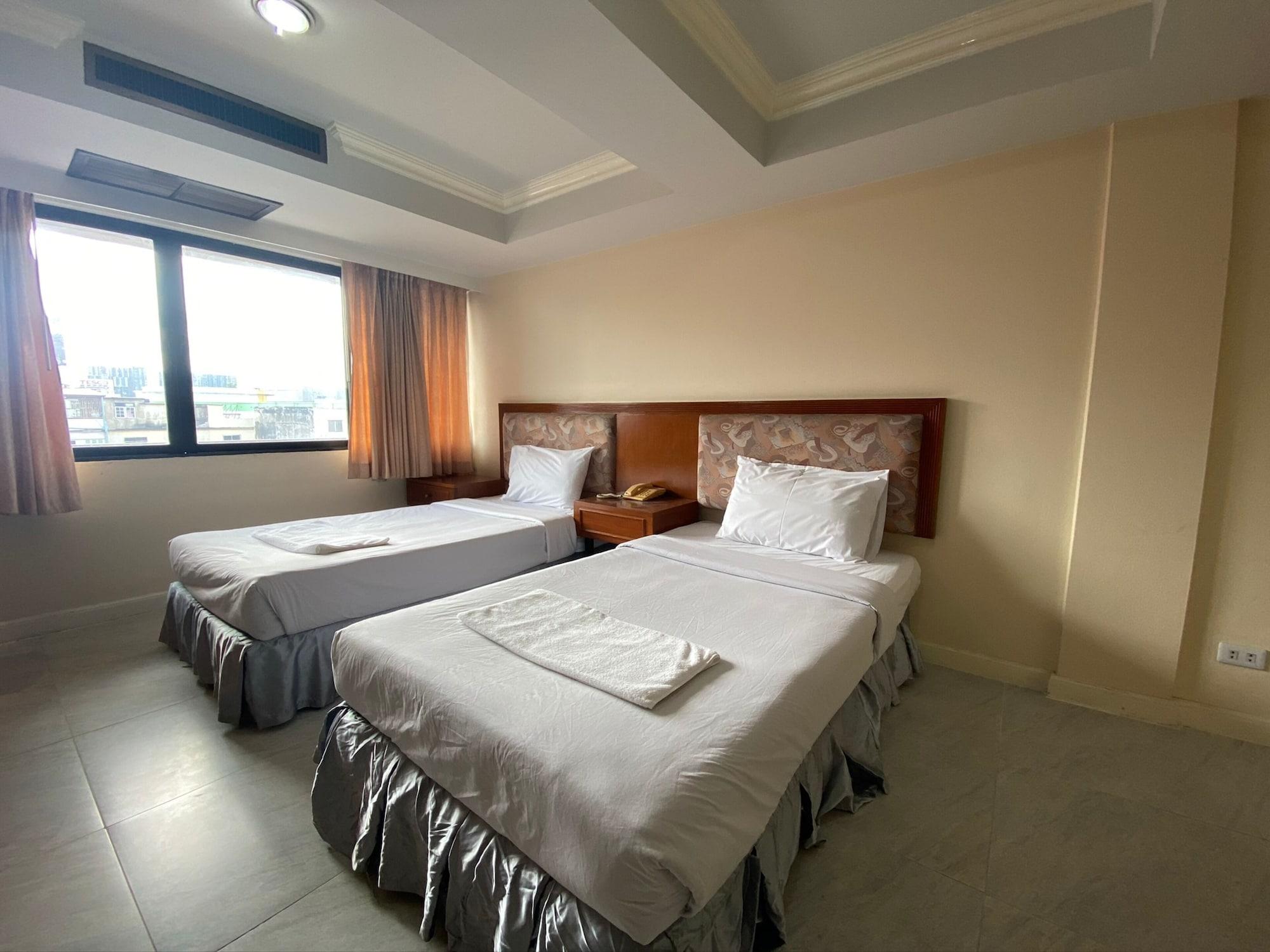 Jumbotel Hotel Бангкок Экстерьер фото