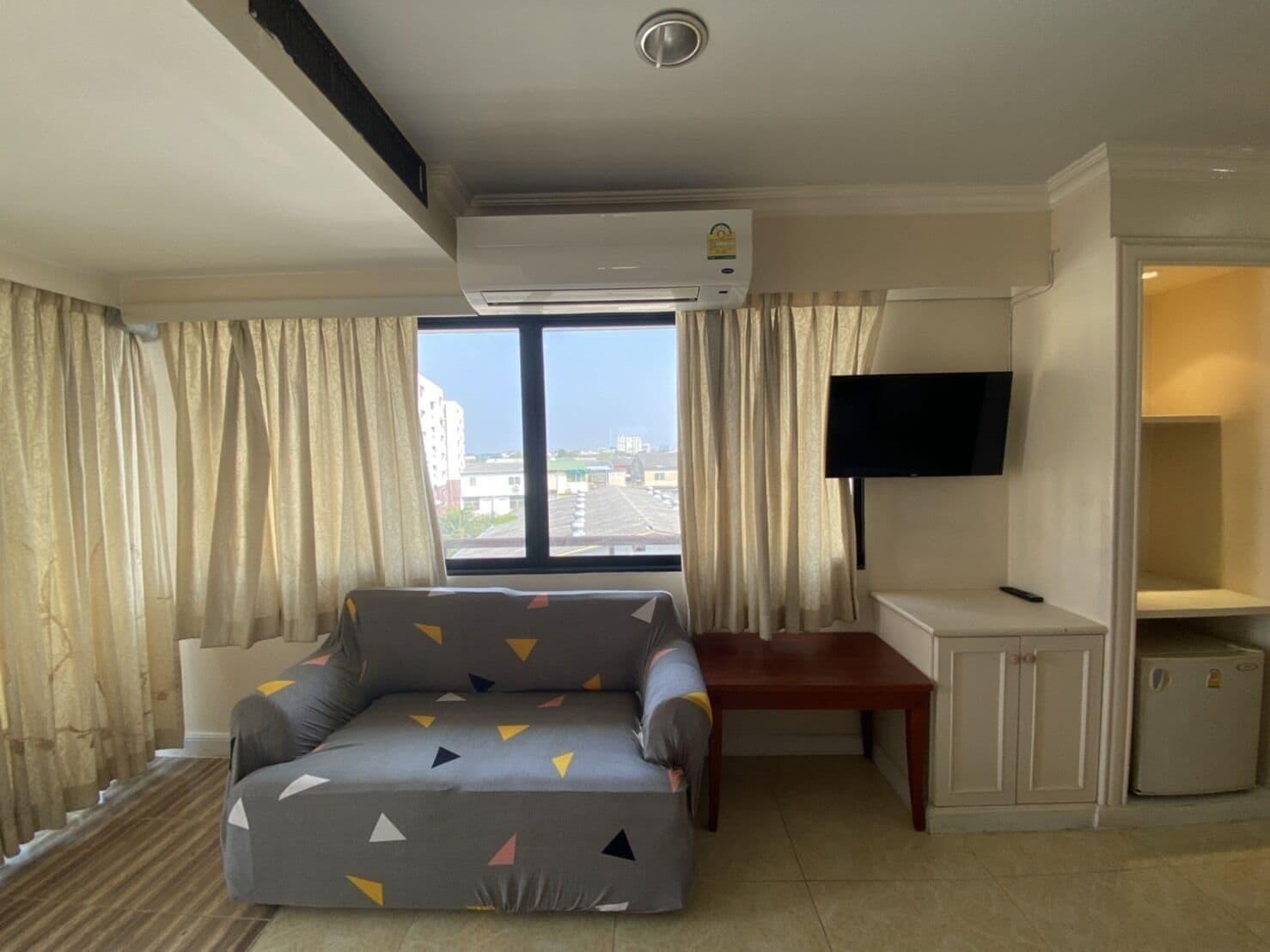 Jumbotel Hotel Бангкок Экстерьер фото