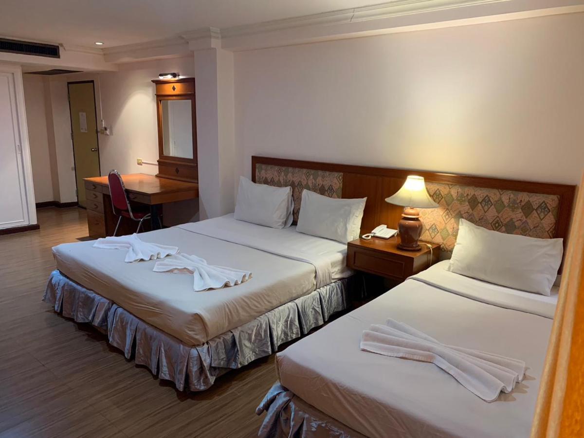 Jumbotel Hotel Бангкок Экстерьер фото