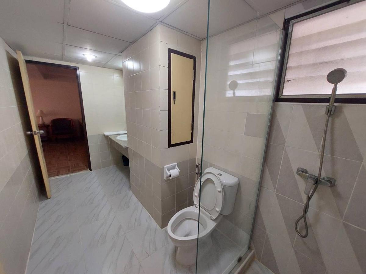 Jumbotel Hotel Бангкок Экстерьер фото